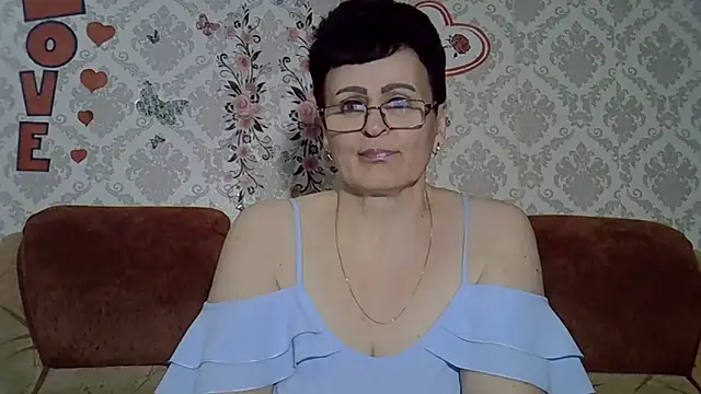 Snapshot of PaulaGolden chatting on 05/03/26, 06:00 PaulaGolden online show from 05/03/26, 06:00