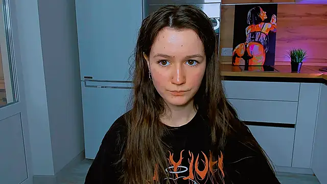 Snapshot of ameli_moon chatting on 03/04/25, 01:06 ameli moon online show from 03/04/25, 01:06