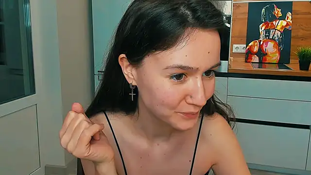 Snapshot of ameli_moon chatting on 12/15/24, 08:04 ameli moon online show from 12/15/24, 08:04