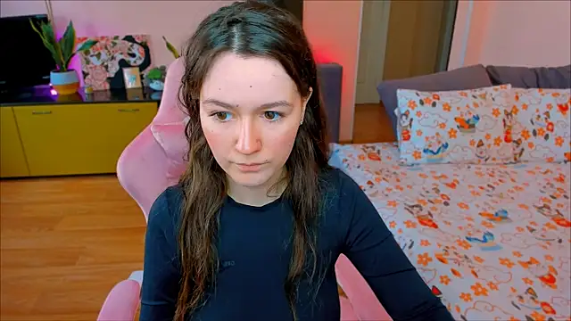 Snapshot of ameli_moon chatting on 09/14/25, 12:38 ameli moon online show from 09/14/25, 12:38