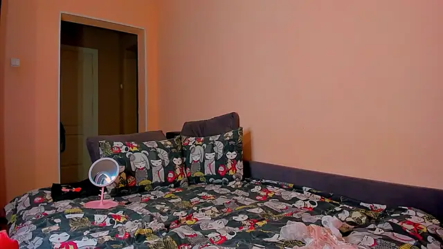 Snapshot of ameli_moon chatting on 10/25/25, 07:25 ameli moon online show from 10/25/25, 07:25