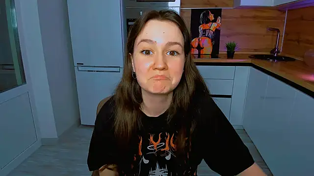 Snapshot of ameli_moon chatting on 03/05/25, 06:56 ameli moon online show from 03/05/25, 06:56