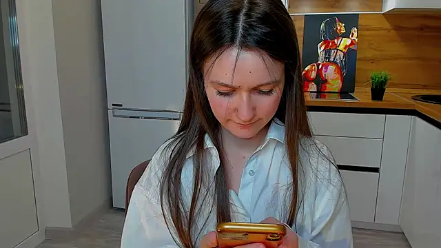 Snapshot of ameli_moon chatting on 02/10/25, 03:53 ameli moon online show from 02/10/25, 03:53