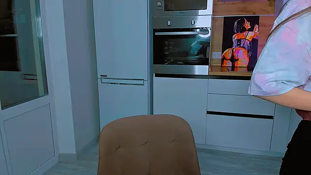 Snapshot of ameli_moon chatting on 02/28/25, 03:48 ameli moon online show from 02/28/25, 03:48