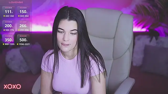 YourLolaBunny online show from 12/19/25, 02:30