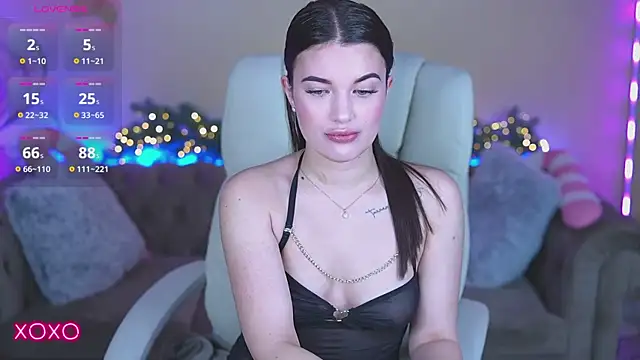 YourLolaBunny online show from 12/21/25, 07:32