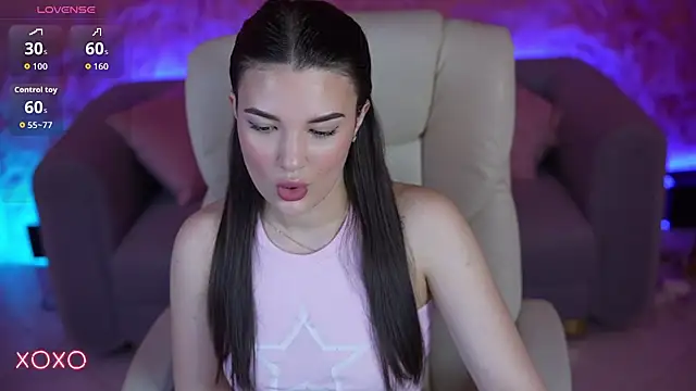 YourLolaBunny online show from 05/31/26, 06:08