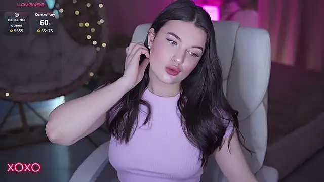 YourLolaBunny online show from 03/08/26, 07:00