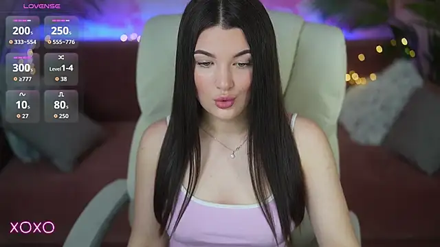YourLolaBunny online show from 05/20/26, 07:00