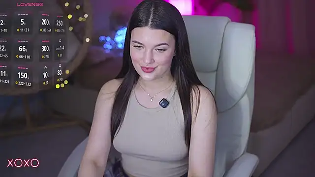 YourLolaBunny online show from 04/13/26, 01:15