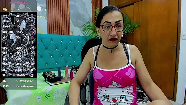 Snapshot of sabrina_dupont chatting on 11/29/25, 01:00 sabrina dupont online show from 11/29/25, 01:00