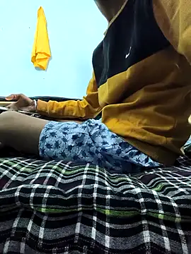 Snapshot of Shubu_76 chatting on 12/18/25, 10:41 Shubu 76 online show from 12/18/25, 10:41