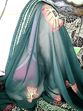 Snapshot of Fair-magic-woman chatting on 09/10/25, 10:31 Fair-magic-woman online show from 09/10/25, 10:31