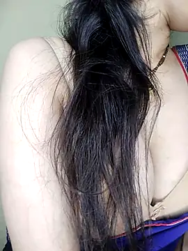 Snapshot of Fair-magic-woman chatting on 03/22/25, 09:42 Fair-magic-woman online show from 03/22/25, 09:42