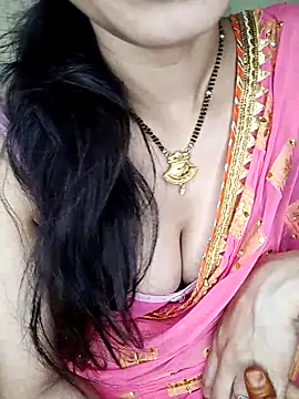 Snapshot of Fair-magic-woman chatting on 03/21/25, 09:34 Fair-magic-woman online show from 03/21/25, 09:34