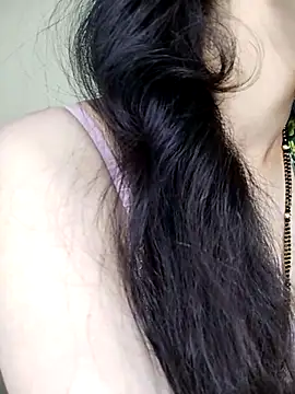 Snapshot of Fair-magic-woman chatting on 03/15/25, 08:04 Fair-magic-woman online show from 03/15/25, 08:04