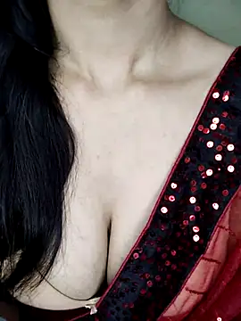 Snapshot of Fair-magic-woman chatting on 09/18/25, 09:29 Fair-magic-woman online show from 09/18/25, 09:29