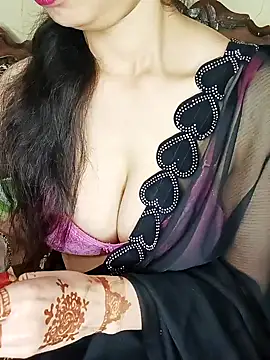 Snapshot of Fair-magic-woman chatting on 10/10/25, 07:36 Fair-magic-woman online show from 10/10/25, 07:36