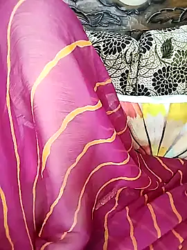 Snapshot of Fair-magic-woman chatting on 09/26/25, 07:10 Fair-magic-woman online show from 09/26/25, 07:10