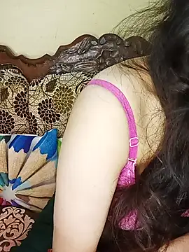 Snapshot of Fair-magic-woman chatting on 10/08/25, 10:10 Fair-magic-woman online show from 10/08/25, 10:10