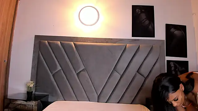 Snapshot of brenda_nova18 chatting on 11/25/25, 09:15 brenda nova18 online show from 11/25/25, 09:15