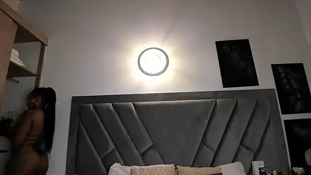 brenda nova18 online show from 03/24/26, 09:26