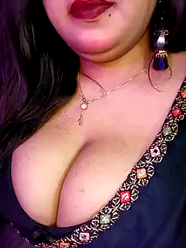 Suhanakhan00 online show from 03/08/25, 05:22