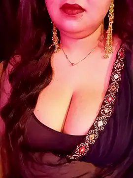 Snapshot of Suhanakhan00 chatting on 04/29/26, 10:41 Suhanakhan00 online show from 04/29/26, 10:41