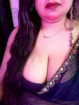 Snapshot of Suhanakhan00 chatting on 04/24/26, 11:23 Suhanakhan00 online show from 04/24/26, 11:23