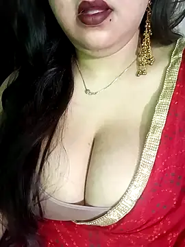 Suhanakhan00 online show from 06/03/26, 11:22