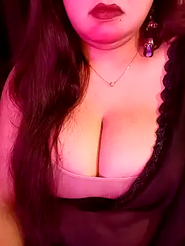 Suhanakhan00 online show from 04/04/26, 10:11