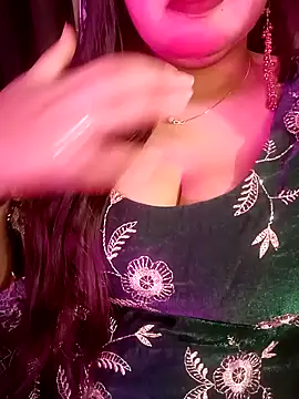 Suhanakhan00 online show from 04/10/26, 08:10