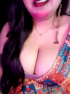 Suhanakhan00 online show from 03/12/26, 06:50