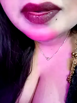 Suhanakhan00 online show from 03/08/26, 05:33