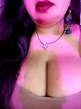 Suhanakhan00 online show from 12/14/25, 09:37