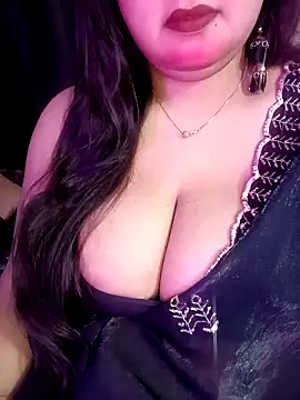 Snapshot of Suhanakhan00 chatting on 04/17/26, 08:06 Suhanakhan00 online show from 04/17/26, 08:06