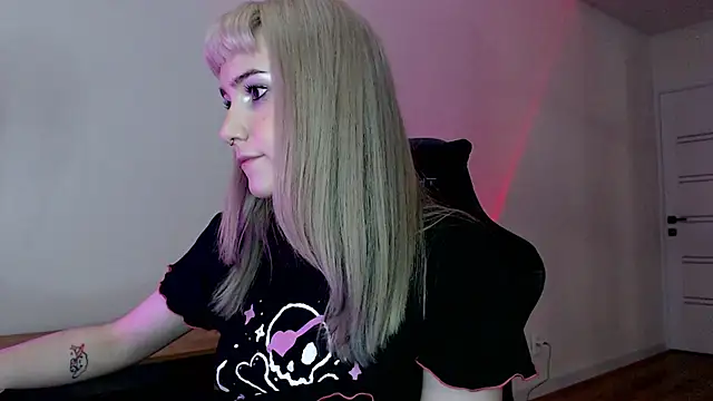 Princess Shy    online show from 02/25/25, 09:26