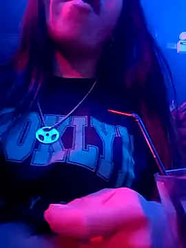 Snapshot of Karenn12 chatting on 10/06/25, 08:04 Karenn12 online show from 10/06/25, 08:04