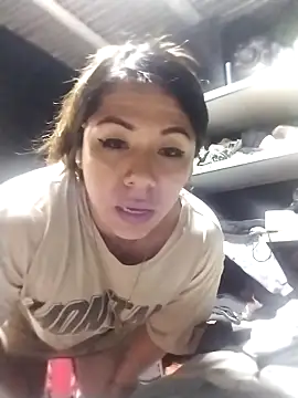 Snapshot of Karenn12 chatting on 09/21/25, 08:36 Karenn12 online show from 09/21/25, 08:36