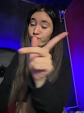 Sophie LS online show from 04/21/26, 01:42