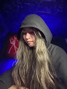 Sophie LS online show from 12/19/25, 07:44