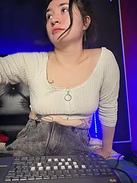 Sophie LS online show from 05/06/26, 07:56