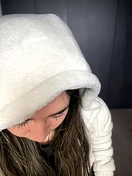Sophie LS online show from 10/15/25, 07:55