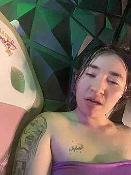 Sophie LS online show from 10/25/25, 02:00