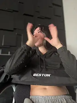 Sophie LS online show from 01/14/26, 02:42