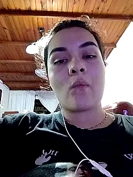 Snapshot of Babe-sofi chatting on 10/06/25, 02:02 Babe-sofi online show from 10/06/25, 02:02