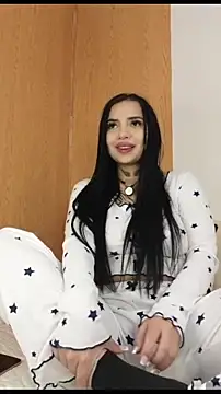 Snapshot of Alissfressa chatting on 06/15/26, 02:12 Alissfressa online show from 06/15/26, 02:12