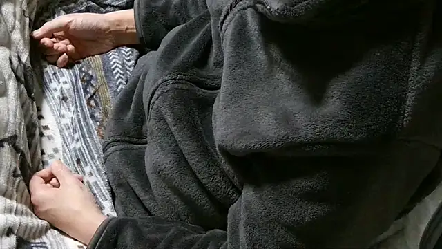 cinnabar red online show from 04/10/26, 12:34