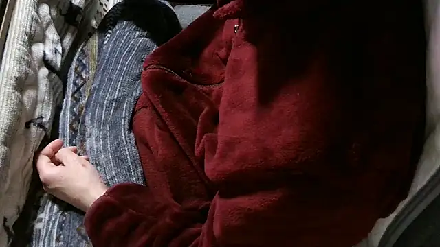 cinnabar red online show from 04/07/26, 02:57