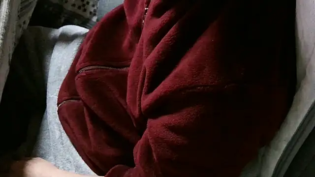 cinnabar red online show from 04/15/26, 06:41